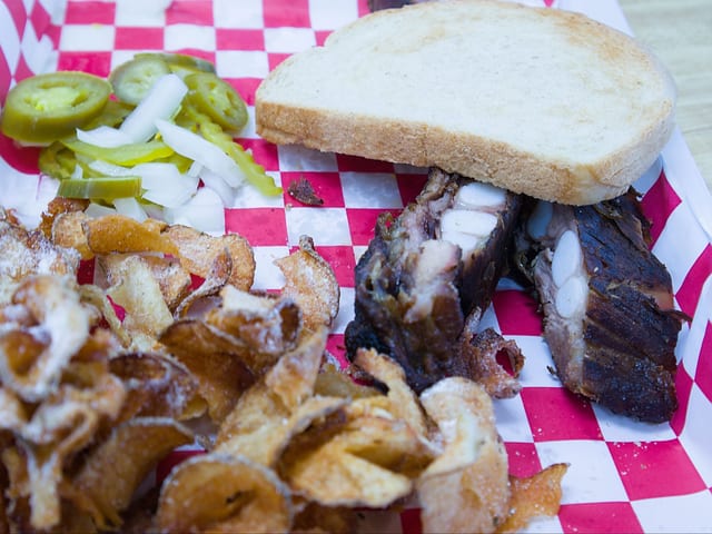 Rib Sandwich - Sandwich de Costilla.